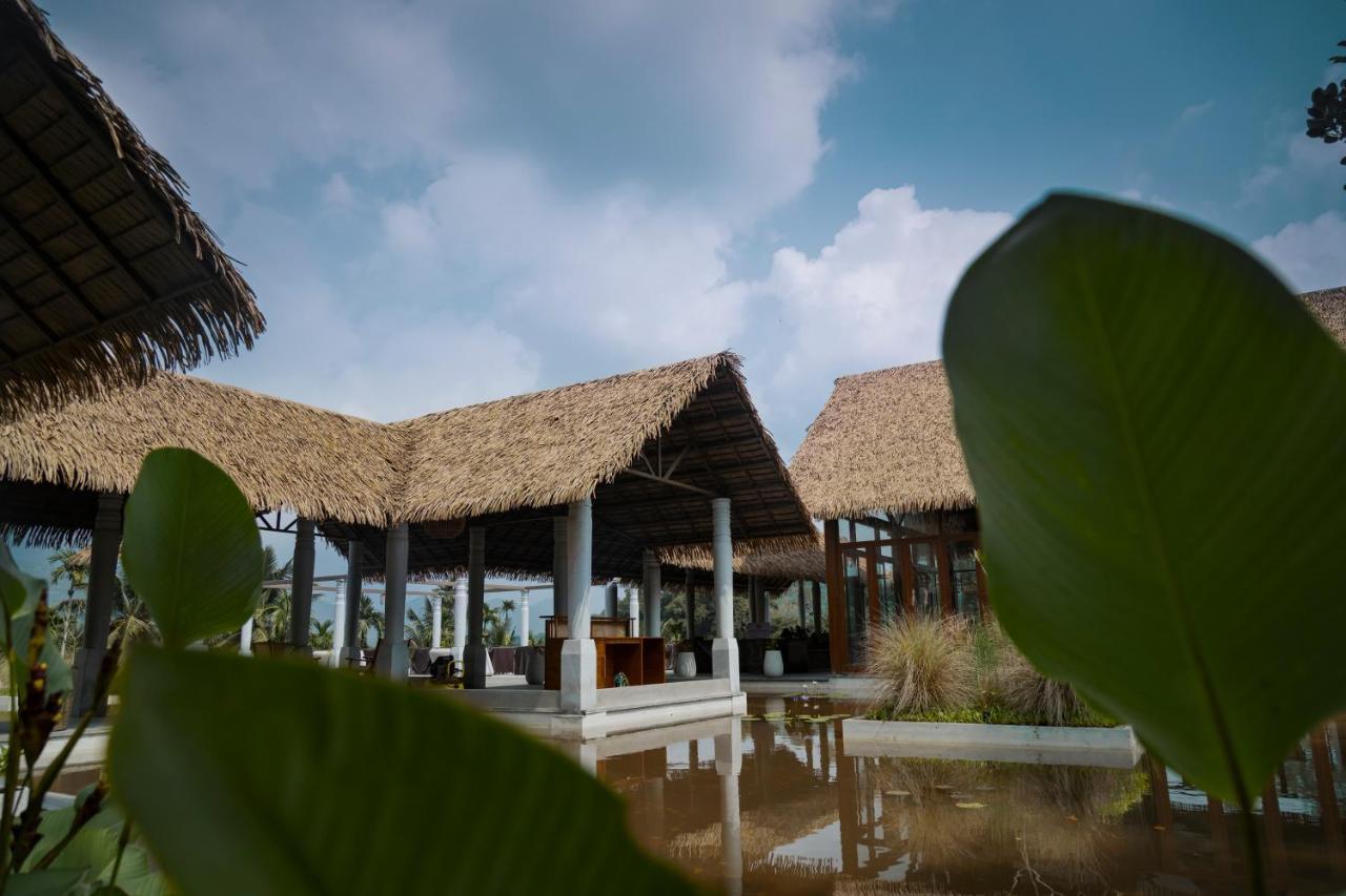Maayaa Riverside Villa By Kpm Tripenta Attappādi Exteriör bild